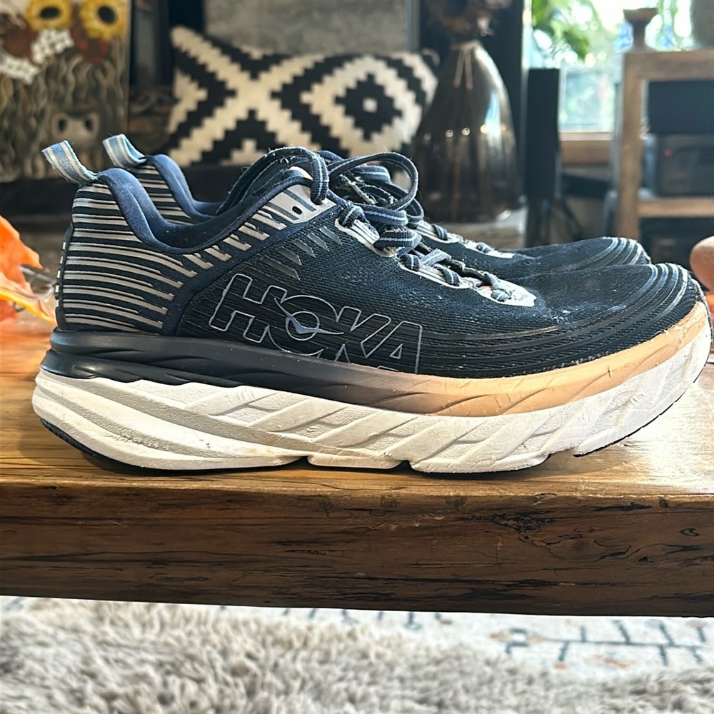 Hoka One One Bondi 6